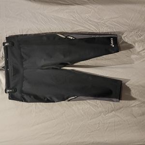 ASICS Capri leggings size Large